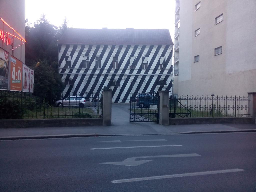Grazer Schwalbe Daire Oda fotoğraf